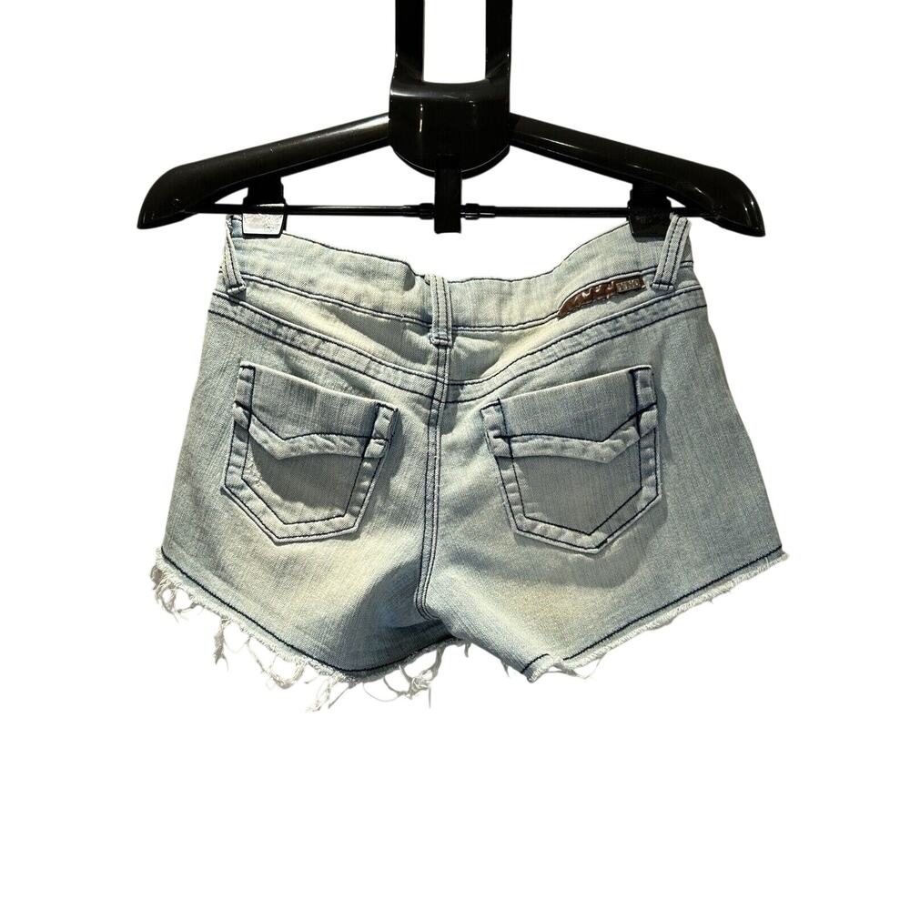 YNO Jean Shorts Women's size 7 - Picture 2 of 5